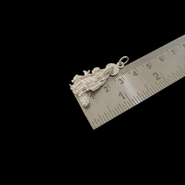 నెమలితో మురుగన్ సిల్వర్ లాకెట్టు