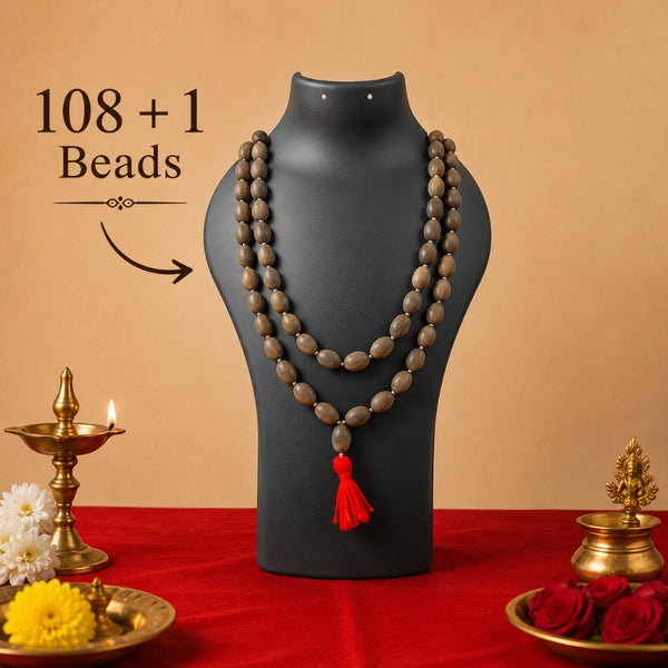தாமரை மணி மாலையுடன் கூடிய வாஸ்து கிரஹலட்சுமி சட்டகம் (108+1 beads)